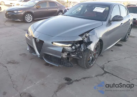 2018 Alfa Romeo Giulia Ti Sport Awd z USA, uszkodzony, nr VIN ZARFAEEN5J7588615